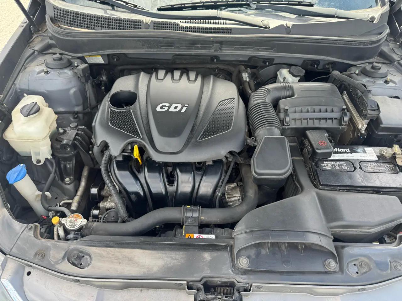 Hyundai Sonata 4dr Sdn 2.4L Auto GLS 2013