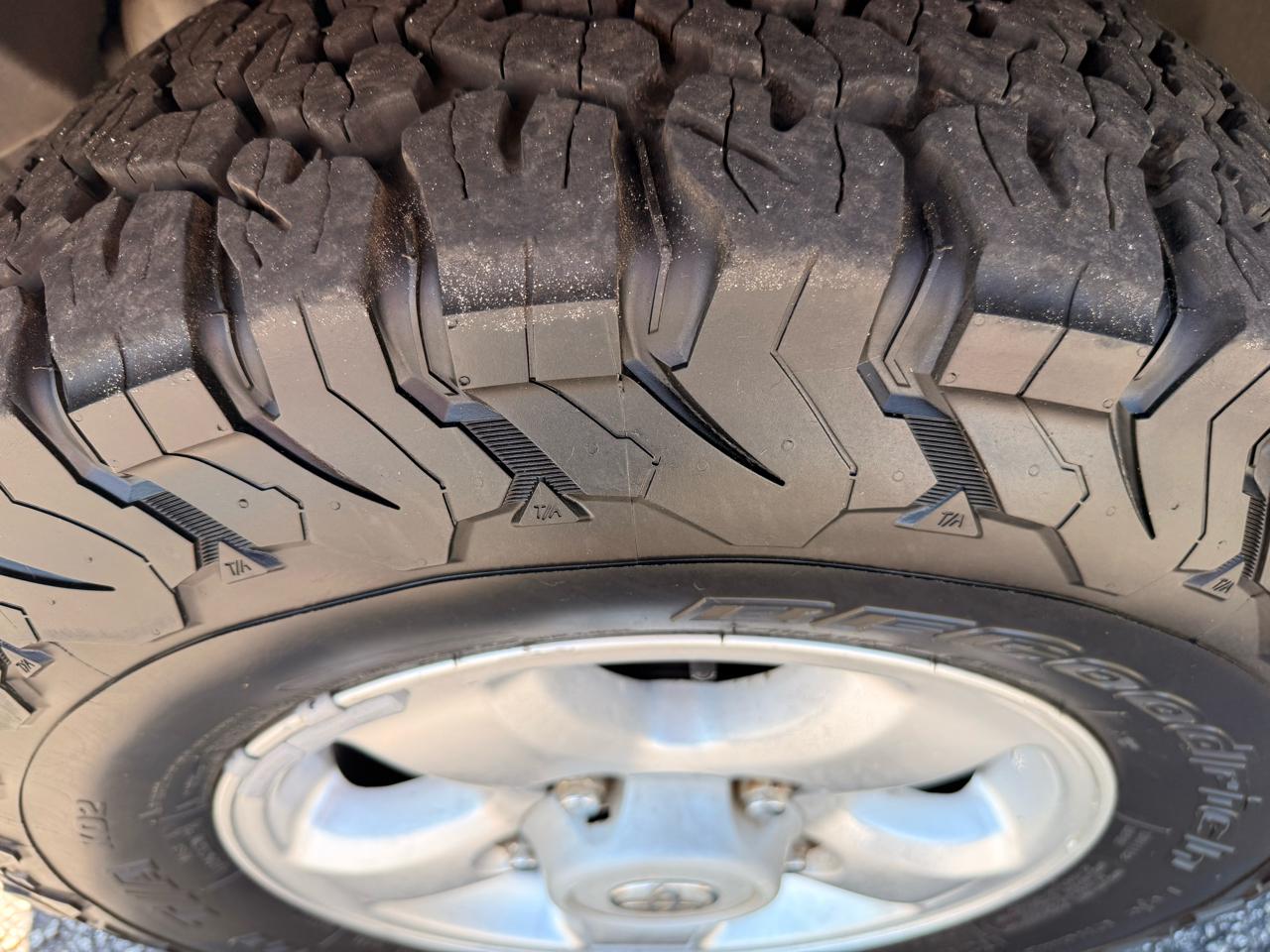 Toyota Land Cruiser 4dr 4WD 1999