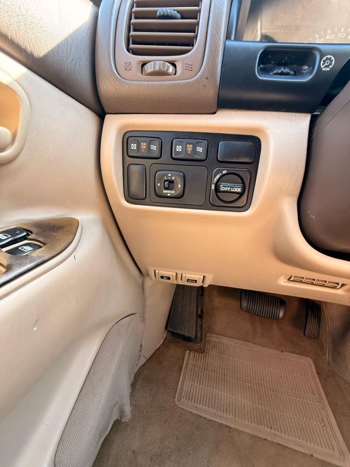 Toyota Land Cruiser 4dr 4WD 1999