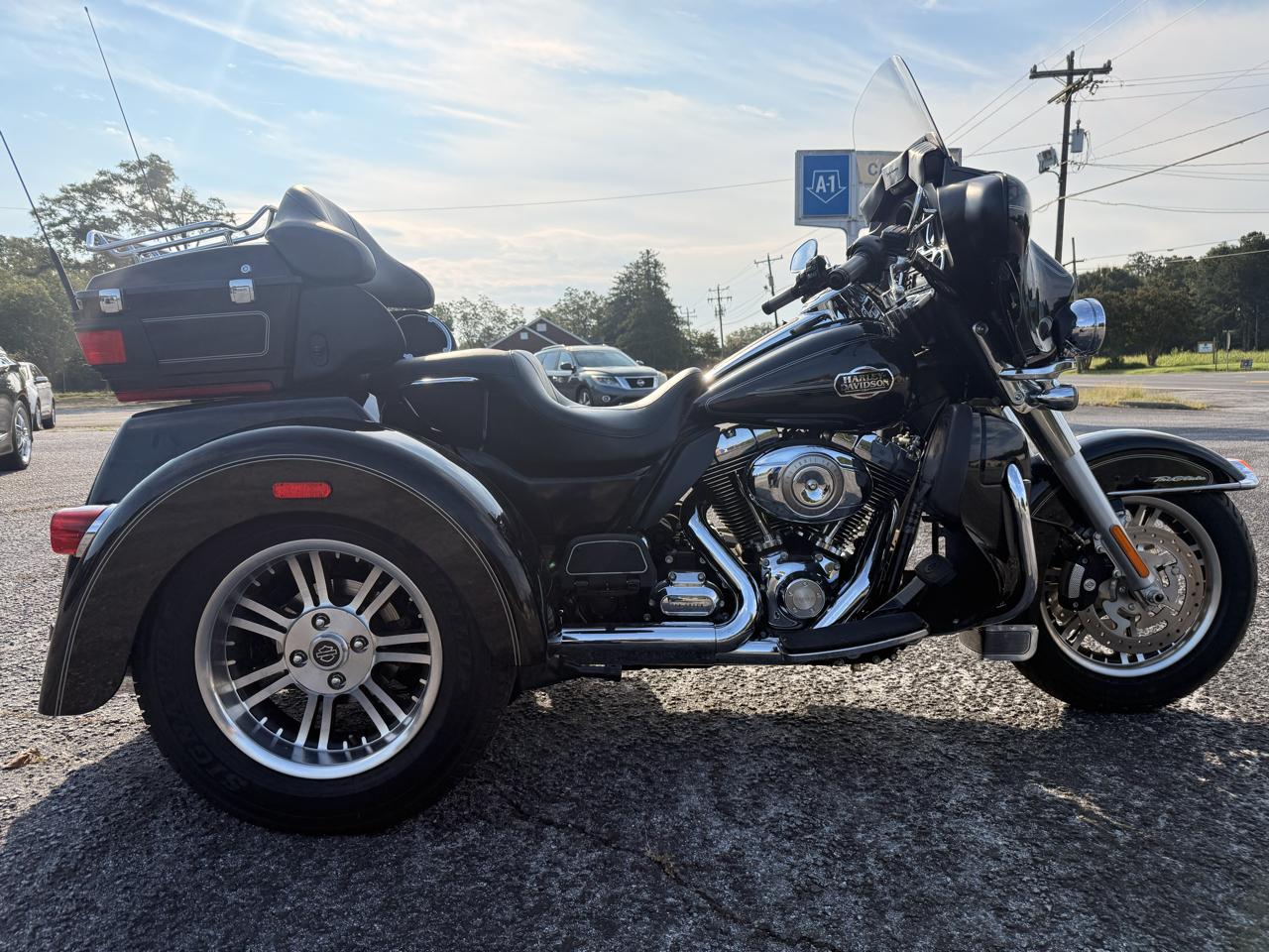 Harley-Davidson FLHTCUTG  2011