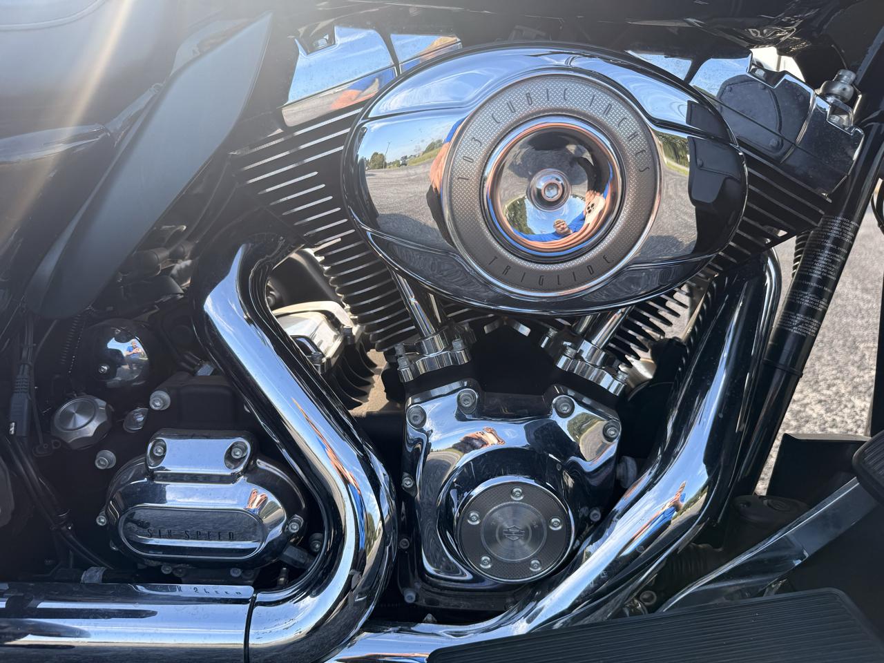 Harley-Davidson FLHTCUTG  2011