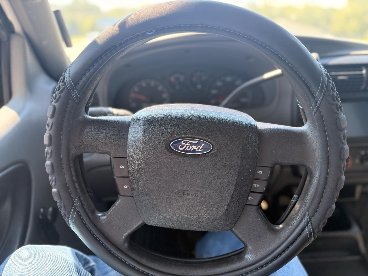 Ford Ranger 4WD 2dr SuperCab 126" XL 2010