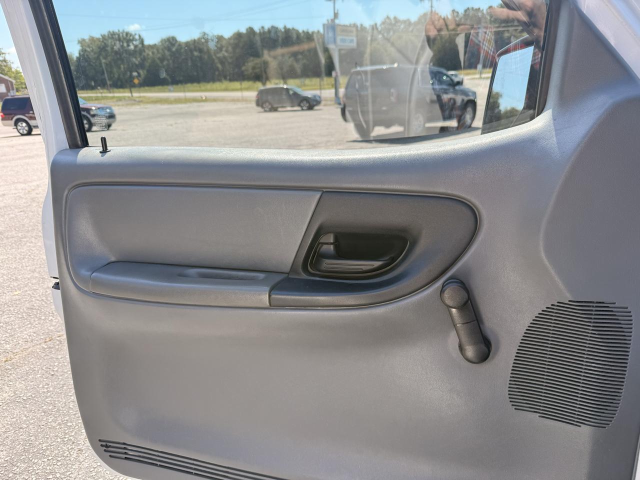 Ford Ranger 4WD 2dr SuperCab 126" XL 2010
