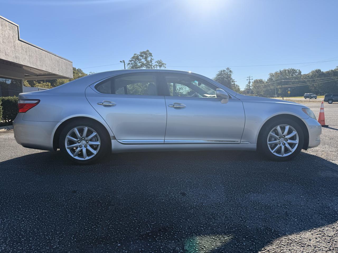 Lexus LS 460 4dr Sdn 2008