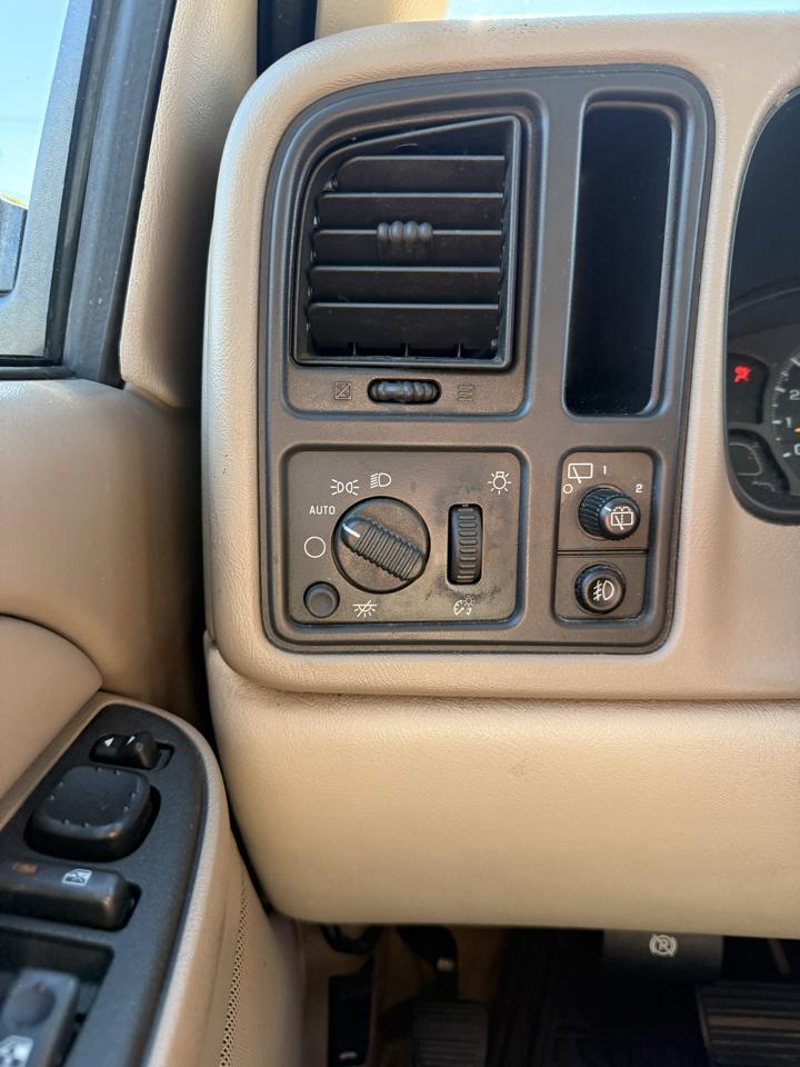 GMC Yukon 4dr 1500 SLT 2004