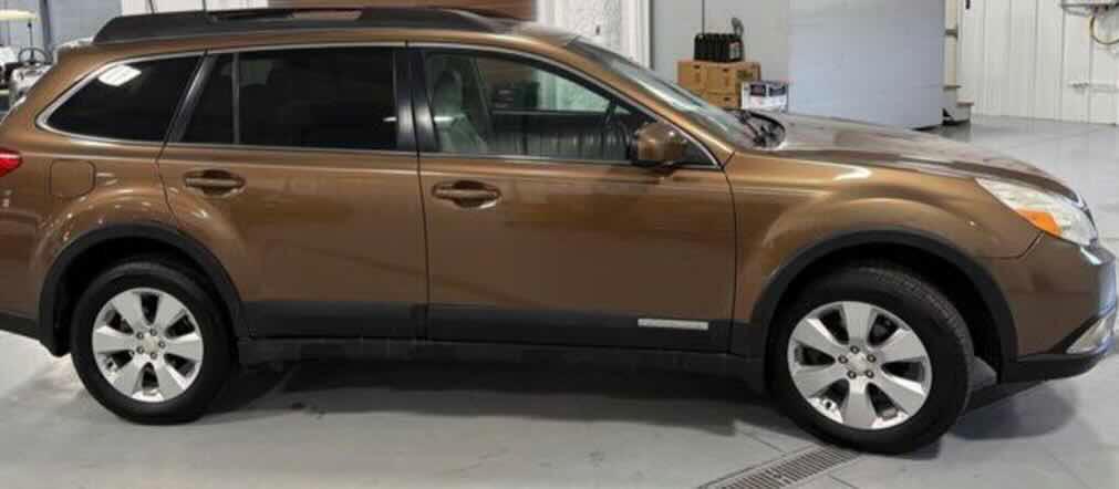 Subaru Outback 2.5i Limited 2011