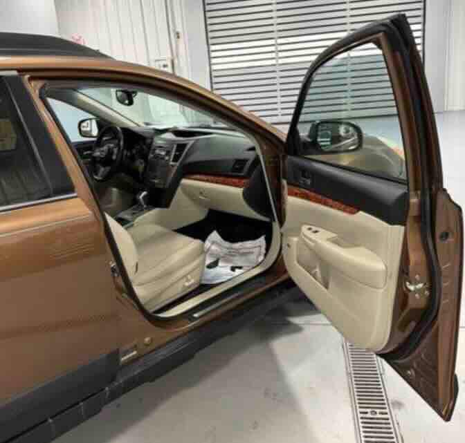 Subaru Outback 2.5i Limited 2011