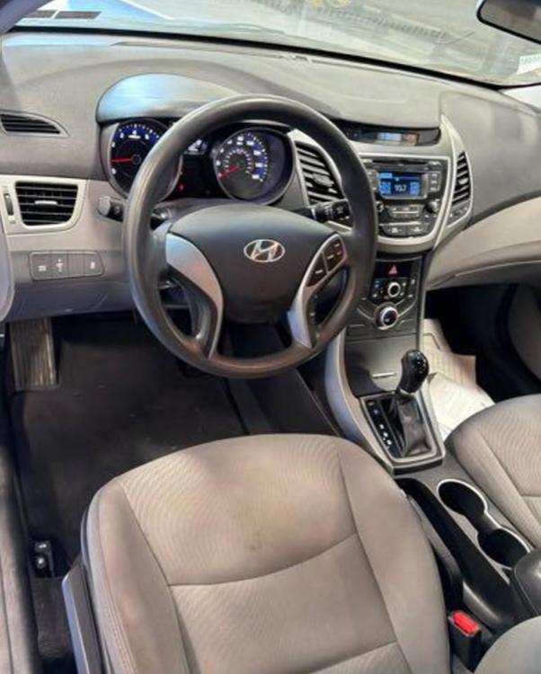 Hyundai Elantra SE 2016