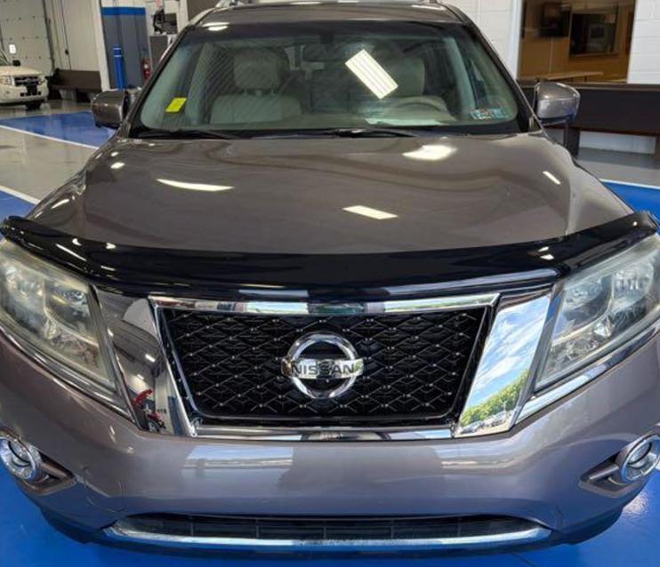 Nissan Pathfinder Platinum 4WD 2013