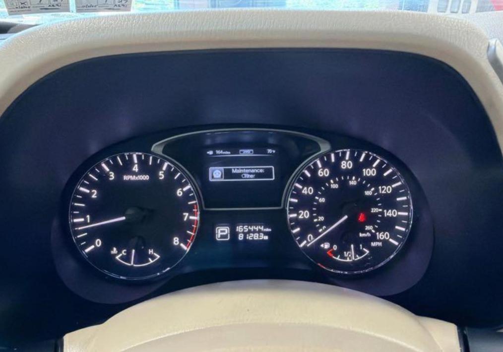 Nissan Pathfinder Platinum 4WD 2013