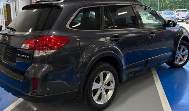 Subaru Outback 2.5i Limited 2013