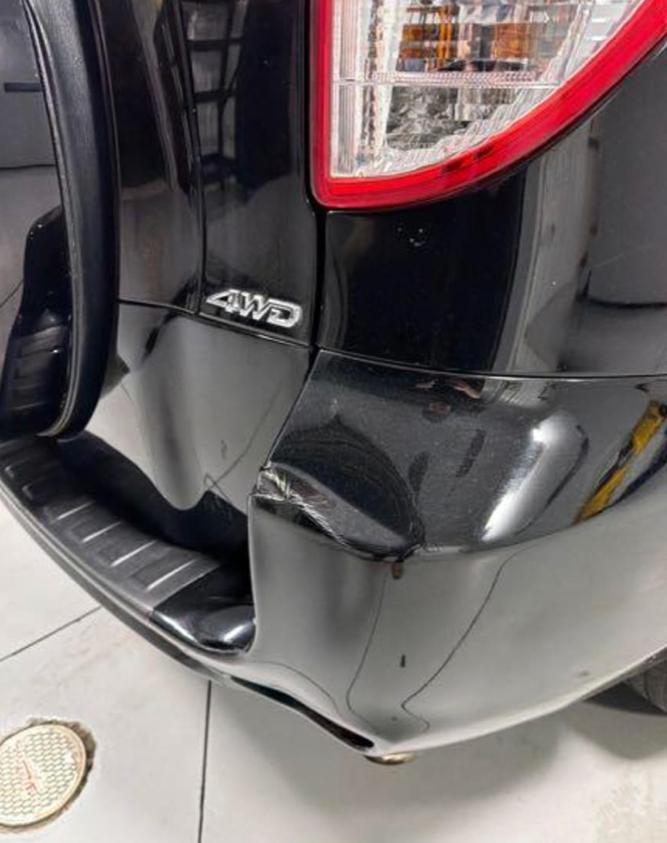 Toyota RAV4 Base I4 4WD 2011