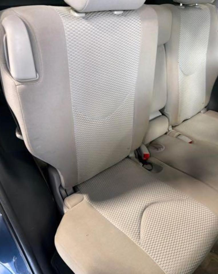Toyota RAV4 Base I4 4WD 2012