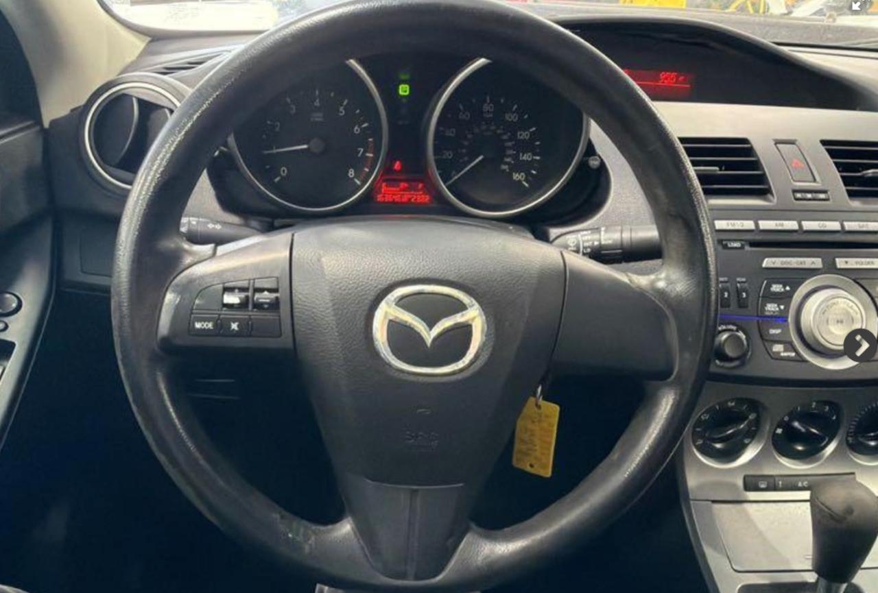 Mazda MAZDA3 i Sport 4-Door 2011
