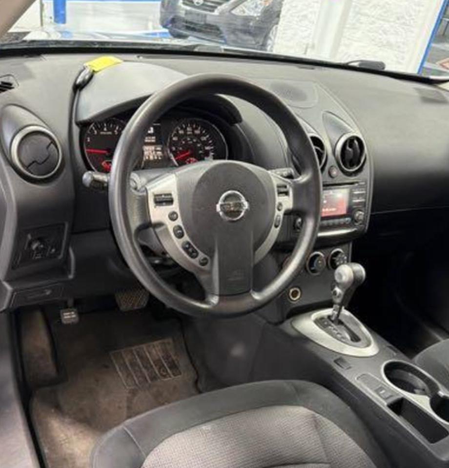 Nissan Rogue S AWD 2012