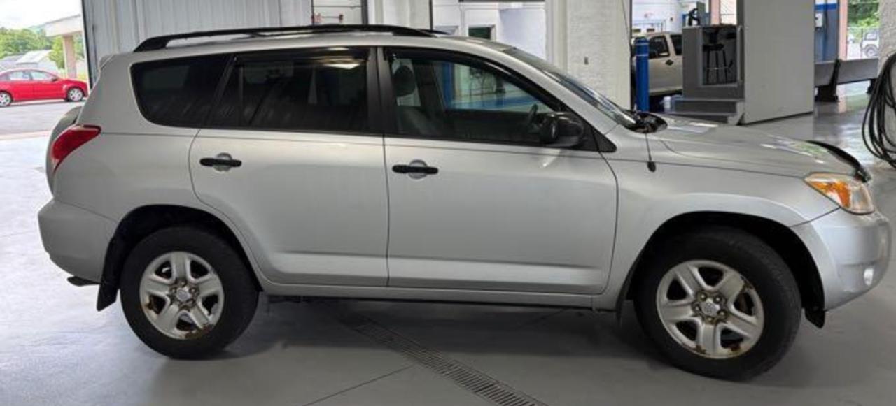 Toyota RAV4 Base I4 4WD 2008