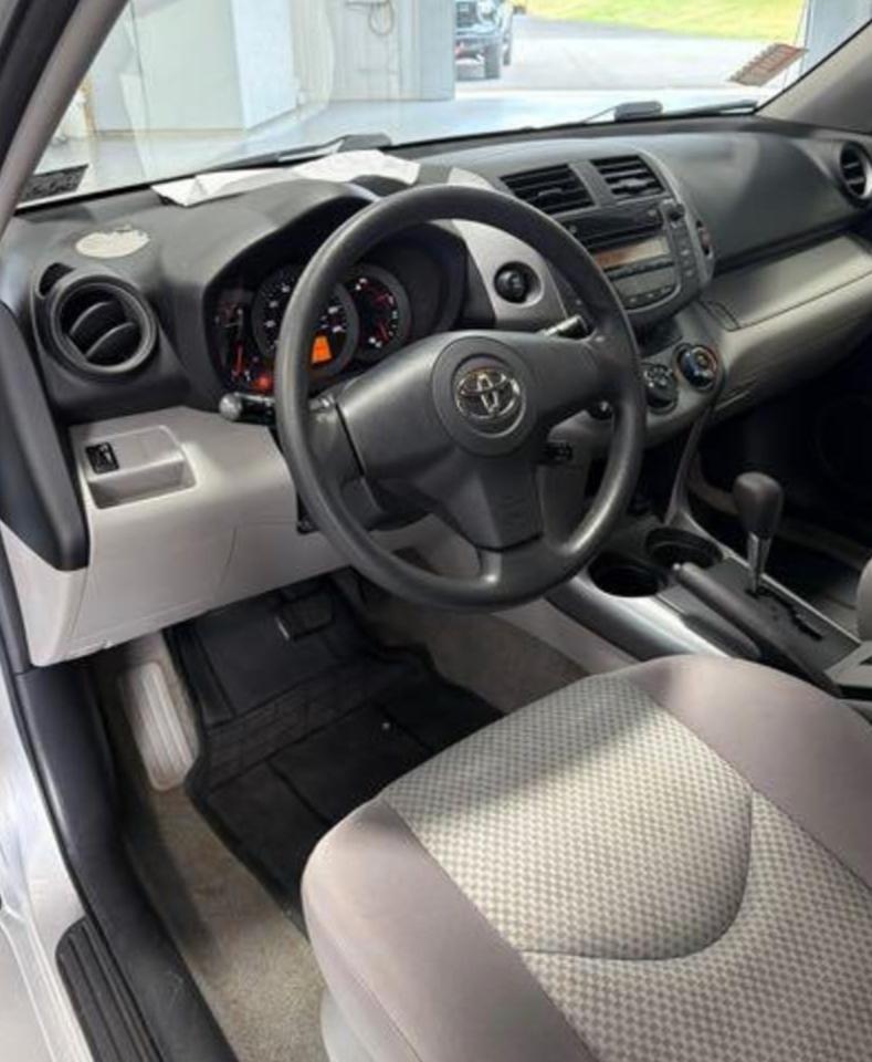 Toyota RAV4 Base I4 4WD 2008