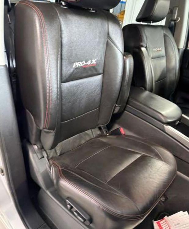 Nissan Titan XE Crew Cab 4WD SWB 2009