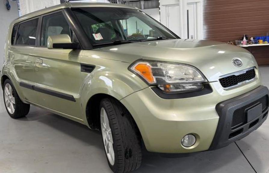 Kia Soul + 2010