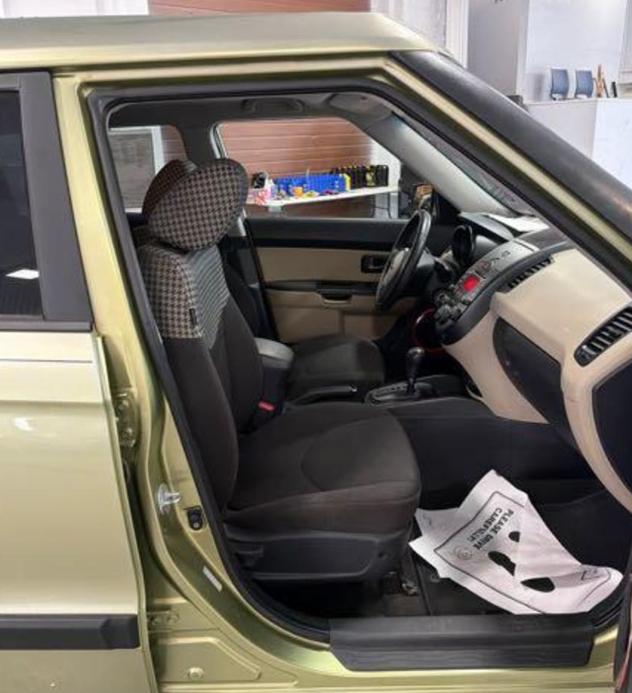 Kia Soul + 2010