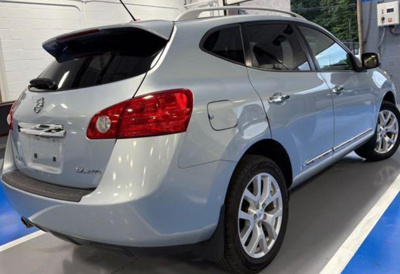 Nissan Rogue SV AWD 2011