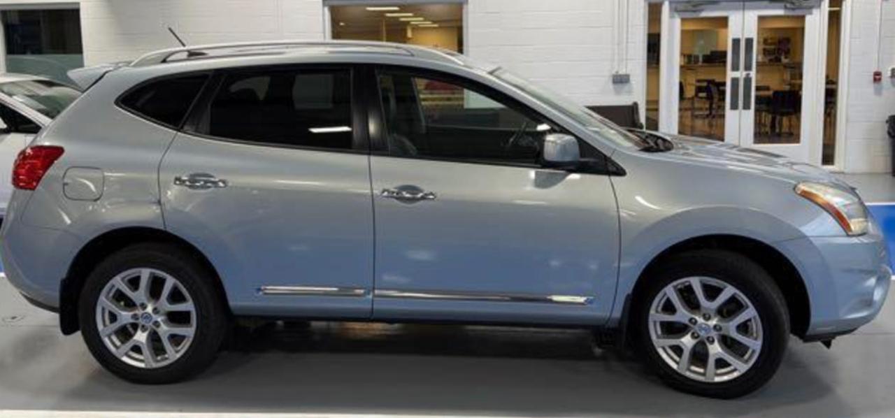 Nissan Rogue SV AWD 2011