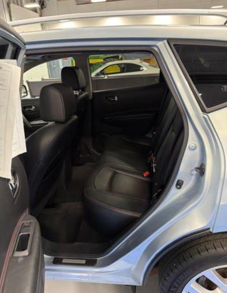 Nissan Rogue SV AWD 2011
