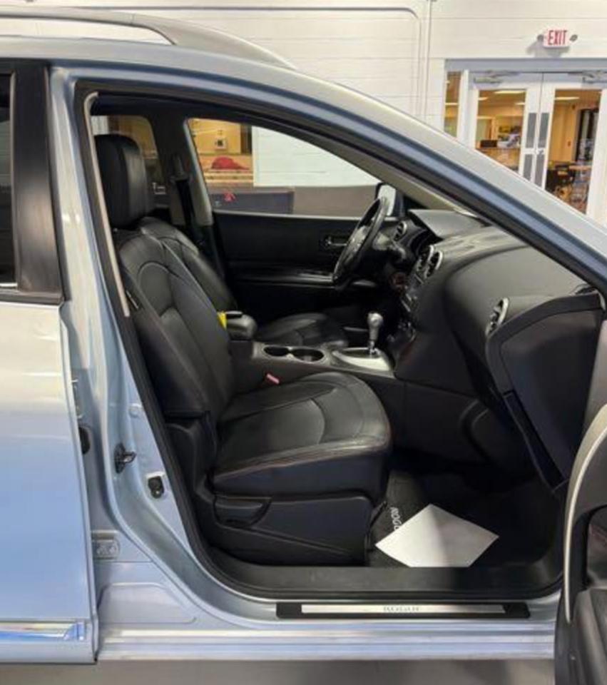 Nissan Rogue SV AWD 2011