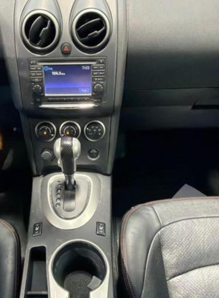 Nissan Rogue SV AWD 2011