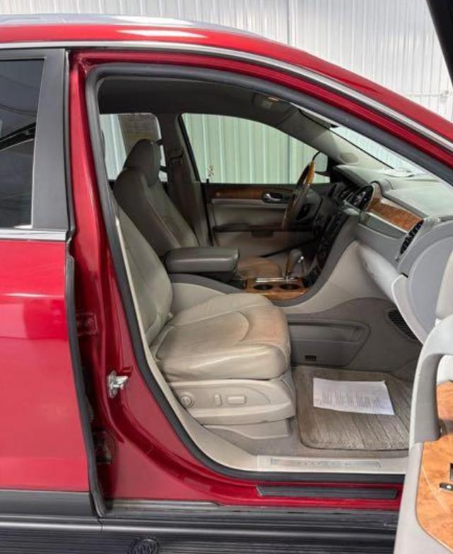 Buick Enclave Leather AWD 2012