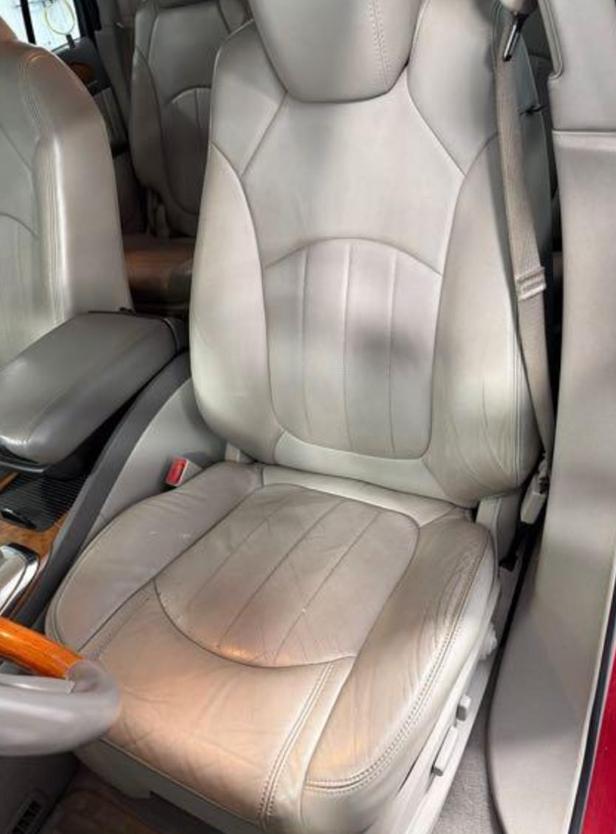 Buick Enclave Leather AWD 2012