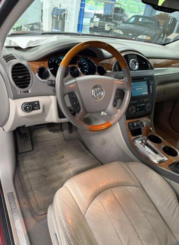 Buick Enclave Leather AWD 2012