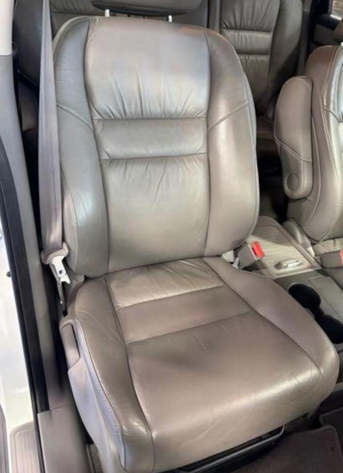 Honda CR-V EX-L 4WD with Navigation 2010