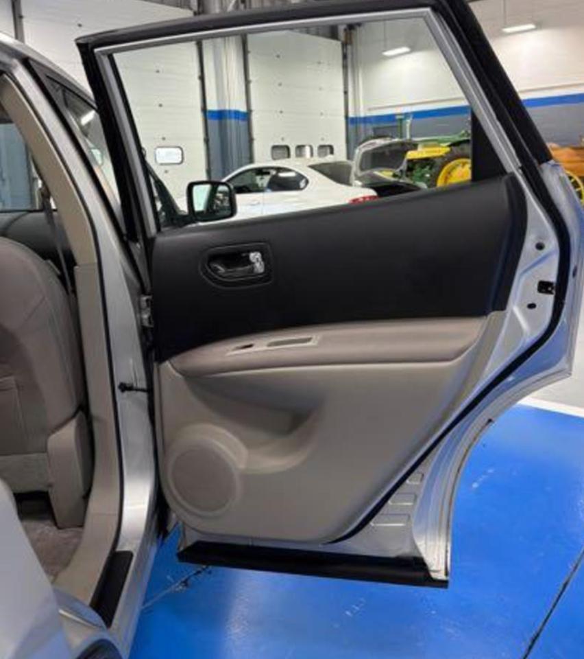 Nissan Rogue S AWD 2009