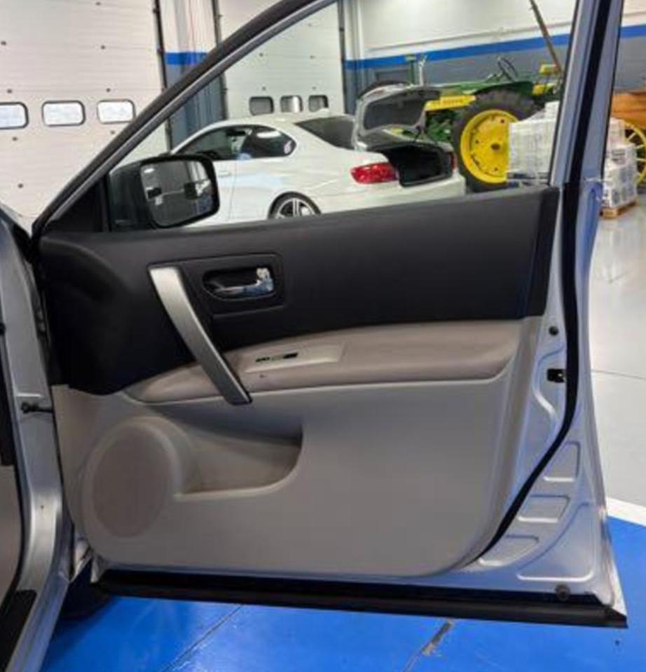 Nissan Rogue S AWD 2009