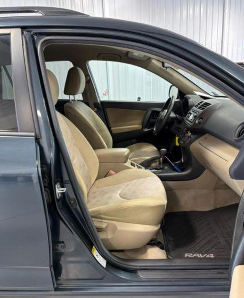 Toyota RAV4 4WD 2012