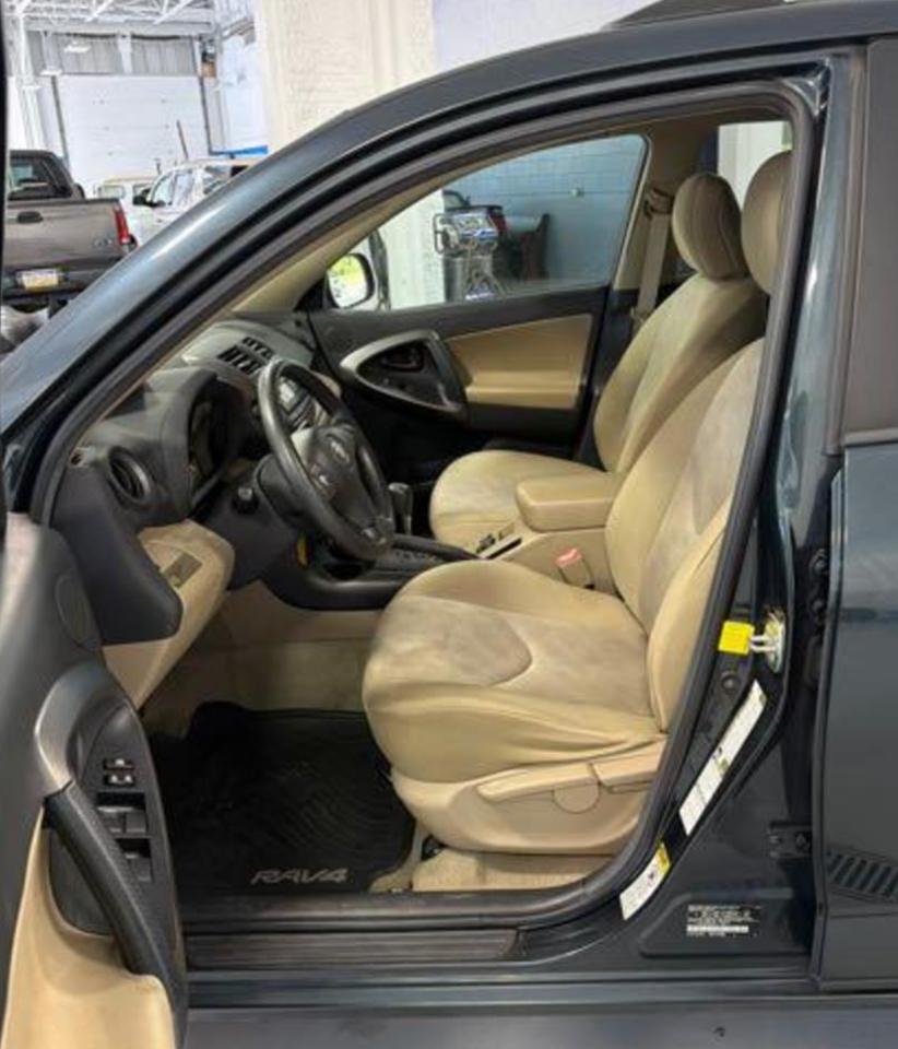 Toyota RAV4 4WD 2012