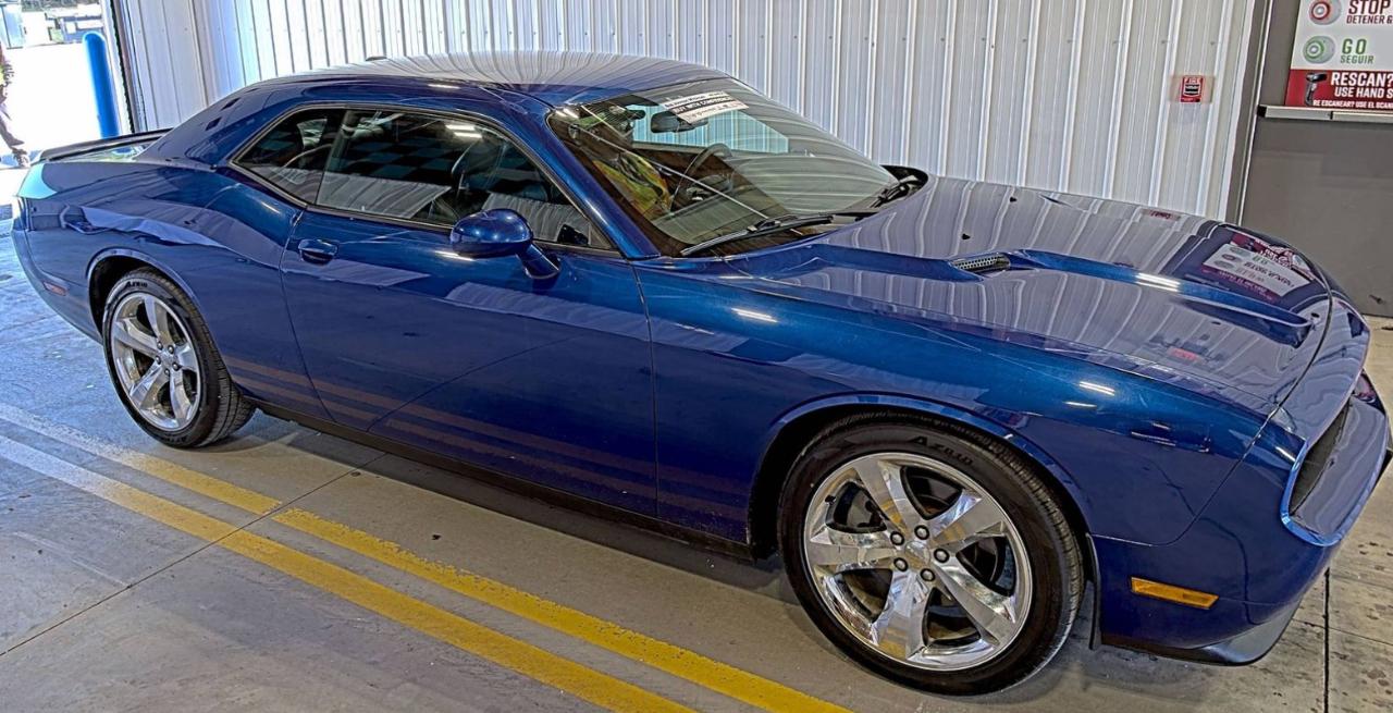 Dodge Challenger SXT Plus 2012