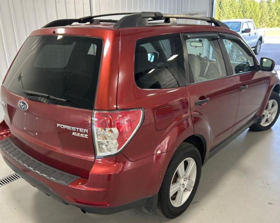 Subaru Forester 2.5X Touring 2011