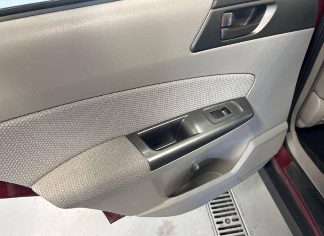 Subaru Forester 2.5X Touring 2011