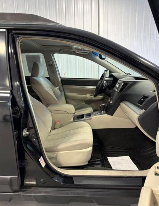 Subaru Outback 2.5i Premium 2013