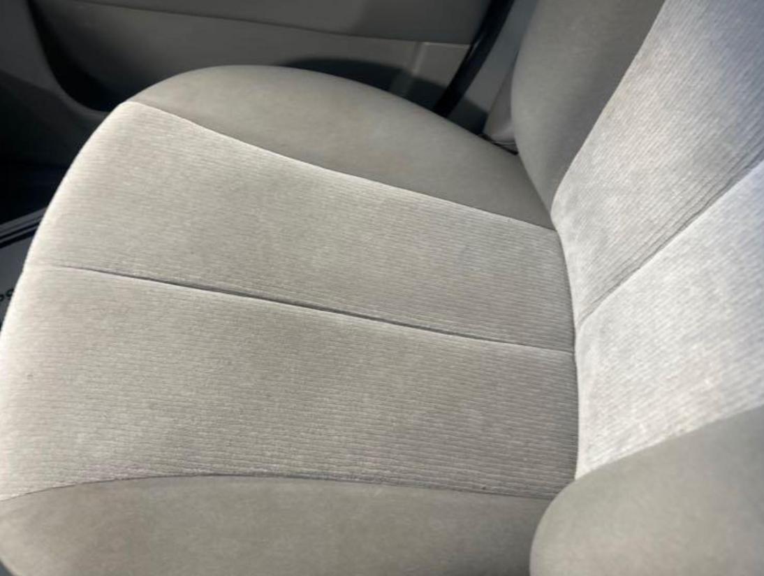 Kia Sedona LX LWB 2012