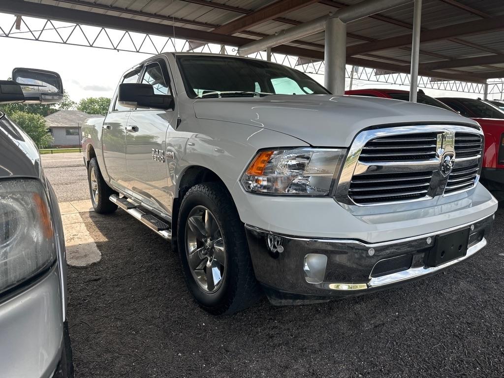 2015 RAM 1500 SLT Crew Cab SWB 4WD