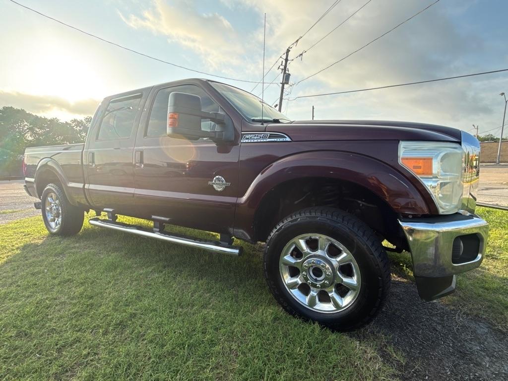 2011 Ford F-250 SD Lariat Crew Cab 4WD