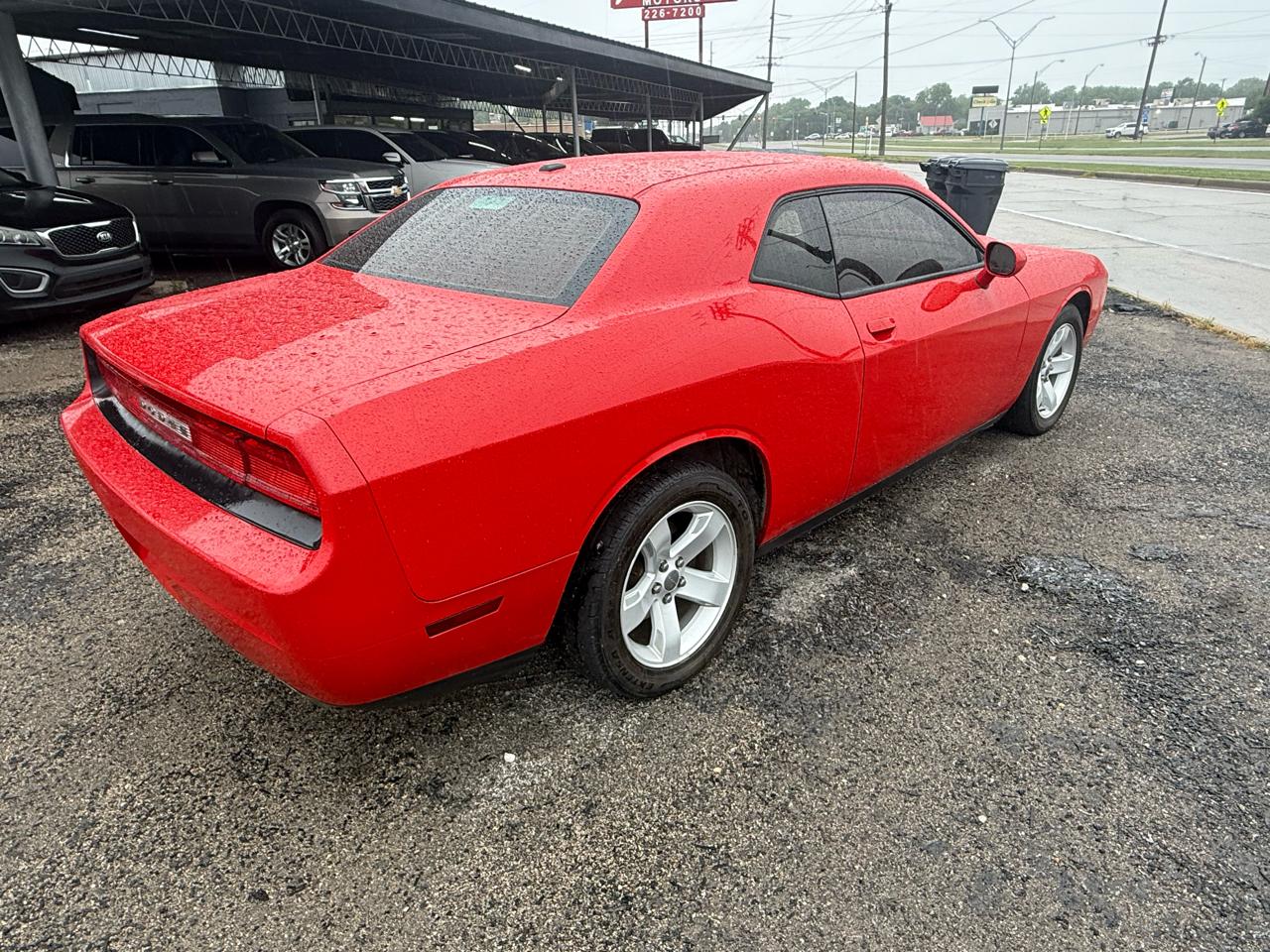 2014 Dodge Challenger SXT's photo