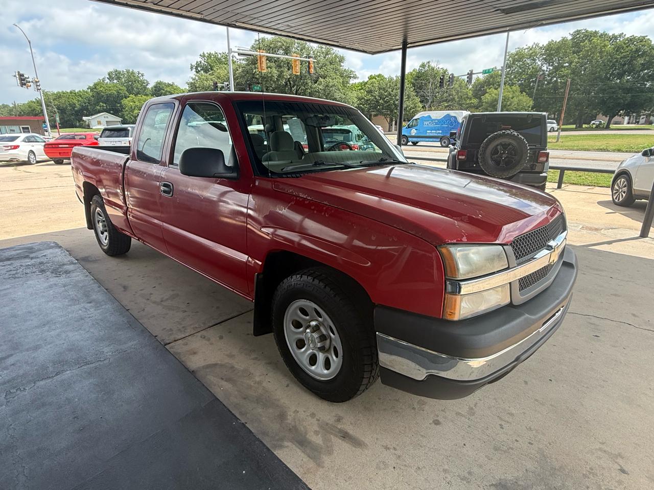 2005 Chevrolet Silverado 1500 LS Ext. Cab Short Bed 2WD