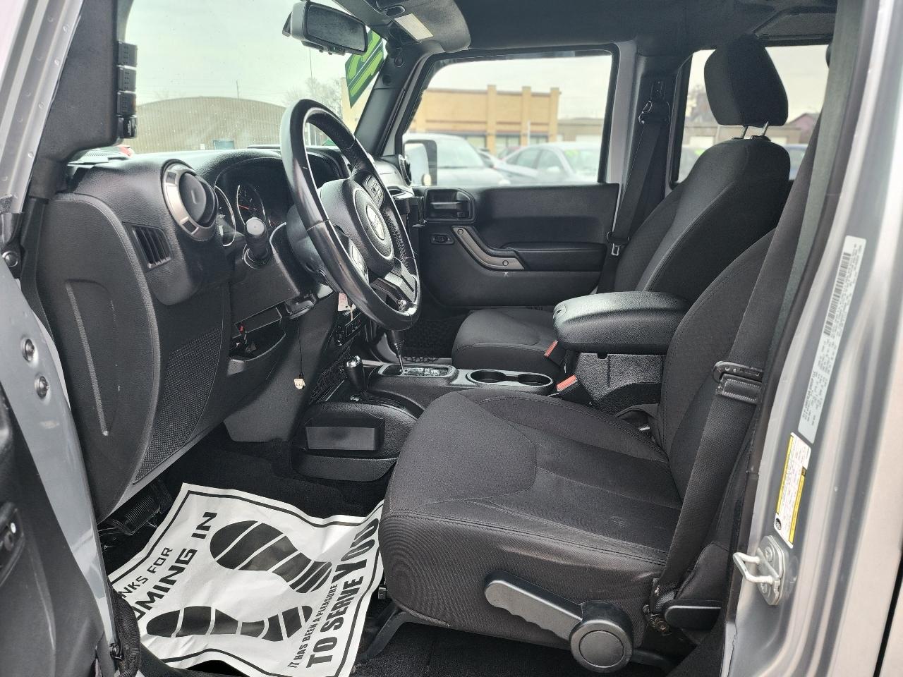 Jeep Wrangler Unlimited Sport 4WD 2015