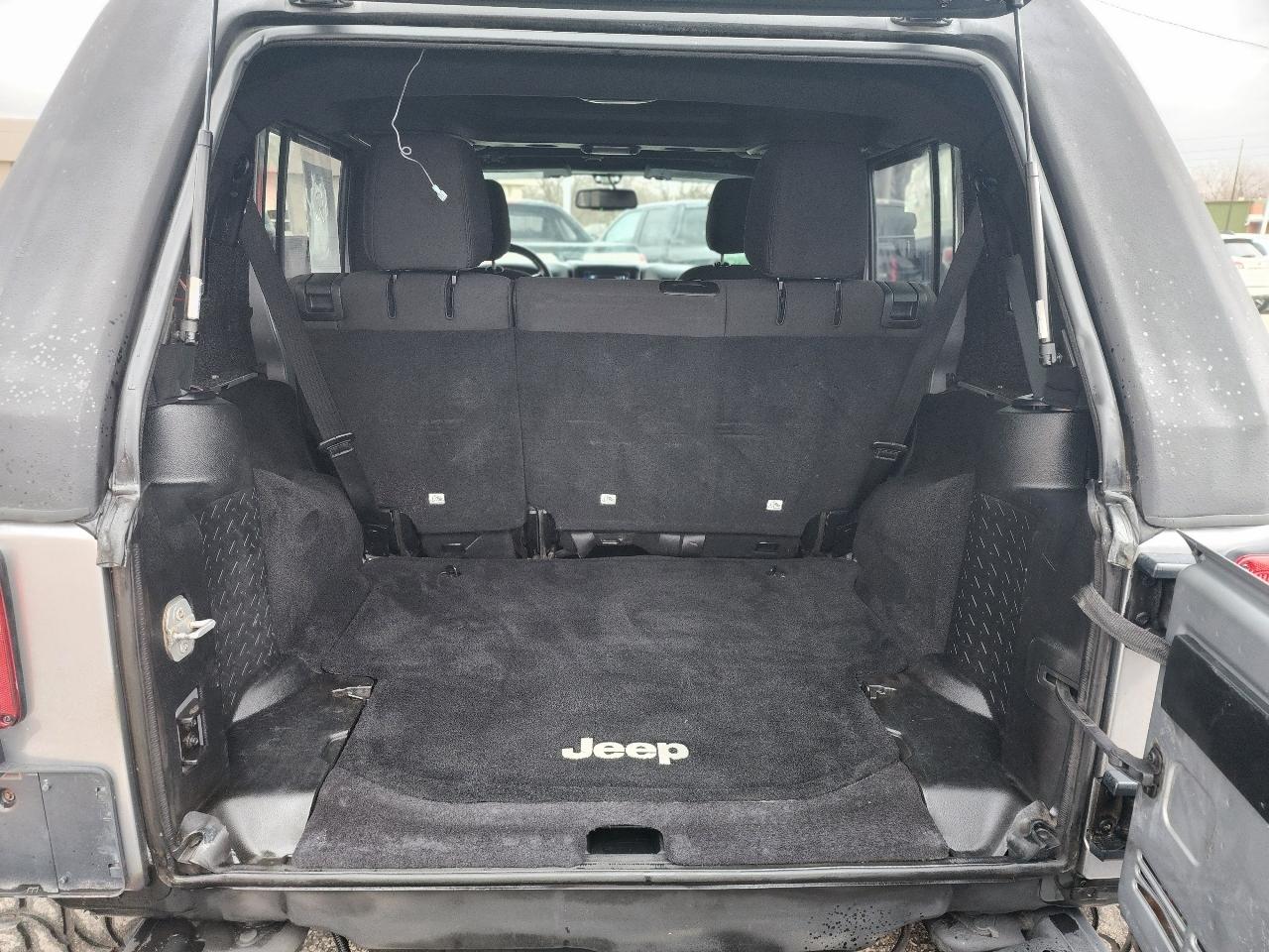 Jeep Wrangler Unlimited Sport 4WD 2015