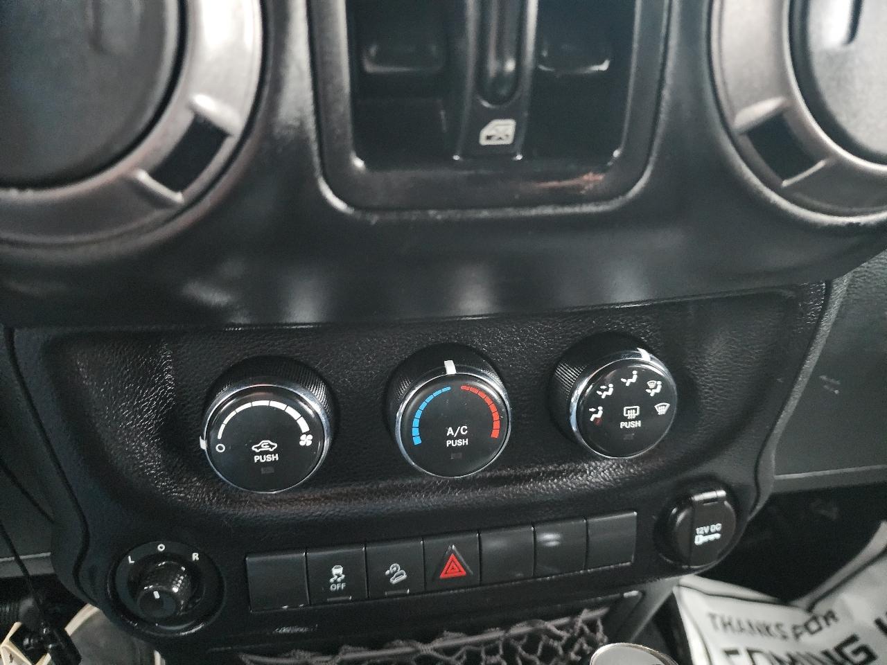 Jeep Wrangler Unlimited Sport 4WD 2015