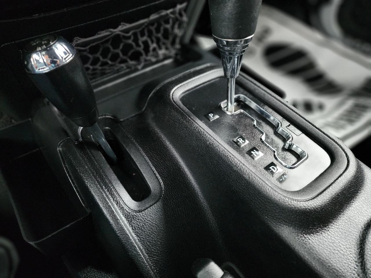 Jeep Wrangler Unlimited Sport 4WD 2015